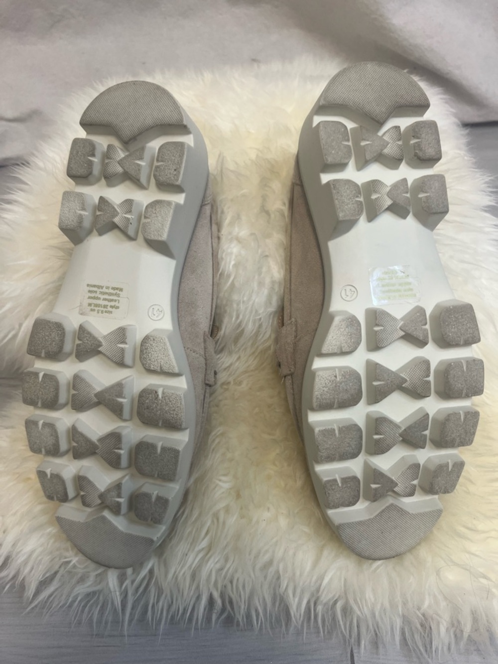 Vera Pelle Taupe Suede Loafers with Silver Chain Hardware Thick Sole Sz 9.5 - Picture 7 of 7